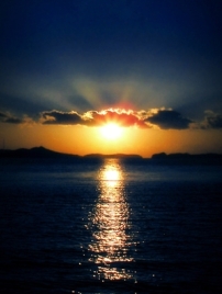 黎明來臨前的黑夜