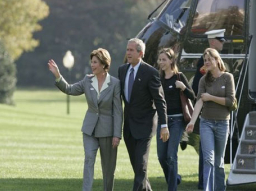 美國大選結果：喬治布殊連任