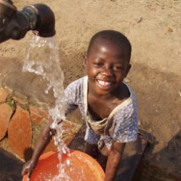 這個聖誕，宣明會為全球貧困兒童送上「能改變生命的禮物」