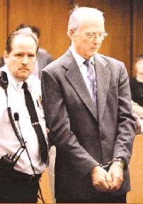 天主教神父性侵男童且受教會包庇醜聞不斷