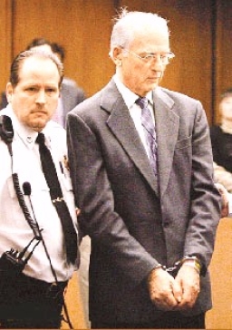 天主教神父性侵男童且受教會包庇醜聞不斷