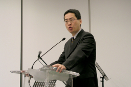 鮑維均博士教導信徒查考聖經之法