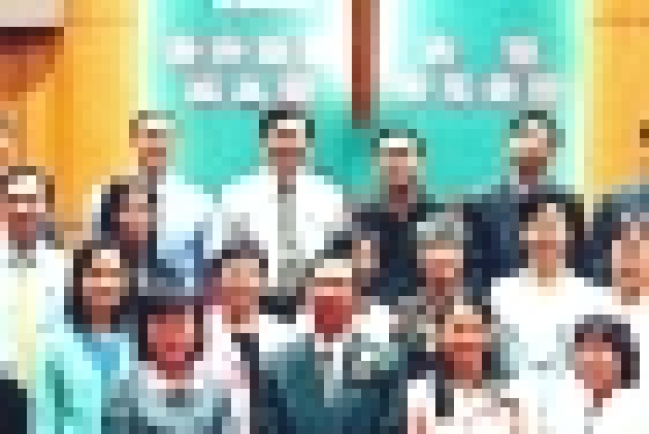 OMF新年祈禱求神興起亞裔同工