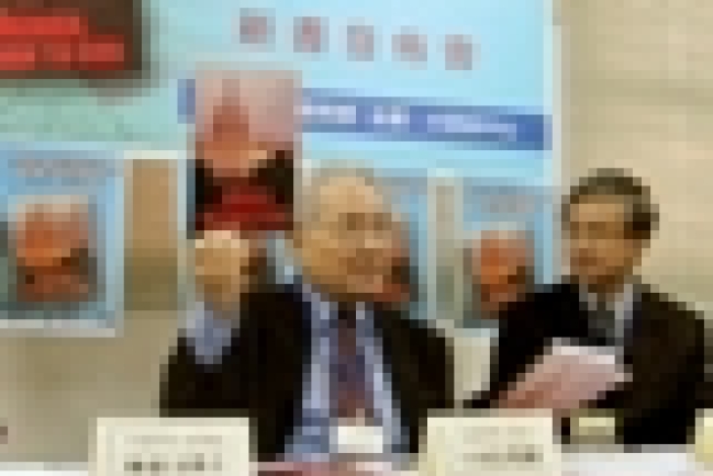 《美國，歸向真神》一書激起美國各方反響