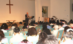 龍維耐醫生赴美國聖地牙歌掀起信徒「宣教心」熱潮