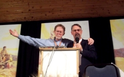 WEA宣教主任事奉20年光榮退任