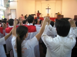 城浸會友探訪廣州神學院和教會