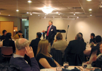 New Directions International創辦人勉勵信徒「天國是努力進入的」