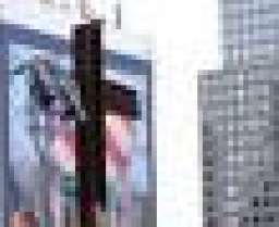 芝加哥市中心立起19尺高十字架