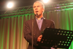 甘力克牧師從前傳福音常碰釘子