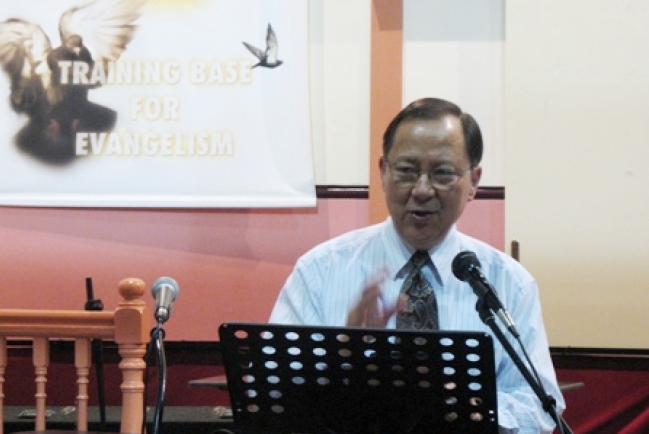 李秀全牧師鼓勵華人教會突破阻攔 投身宣教
