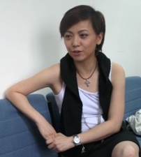 從「如妃」至「師奶」 專訪鄧萃雯談拍戲與使命