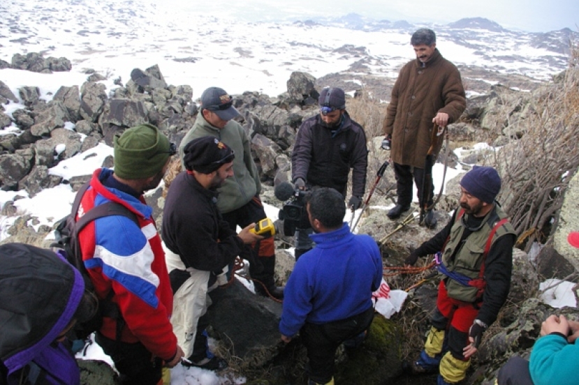 挪亞方舟不再是傳説？亞拉臘山探索方舟遺骸實錄