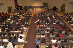 華人佈道傢張伯笠佈道會網路直播 萬人同步領受救恩