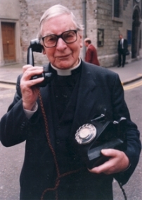 「撒馬利亞慈善諮詢中心」創辦人陳華樂牧師去世