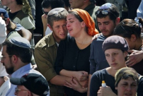 以色列悼念疑被巴恐怖分子殺死的八名神學生