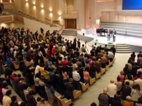 宣教士前輩邊雲波勉勵「彼此相愛，常存虧欠」