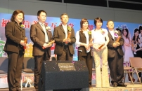 創「千人化妝」健力士 助教會興建安老院