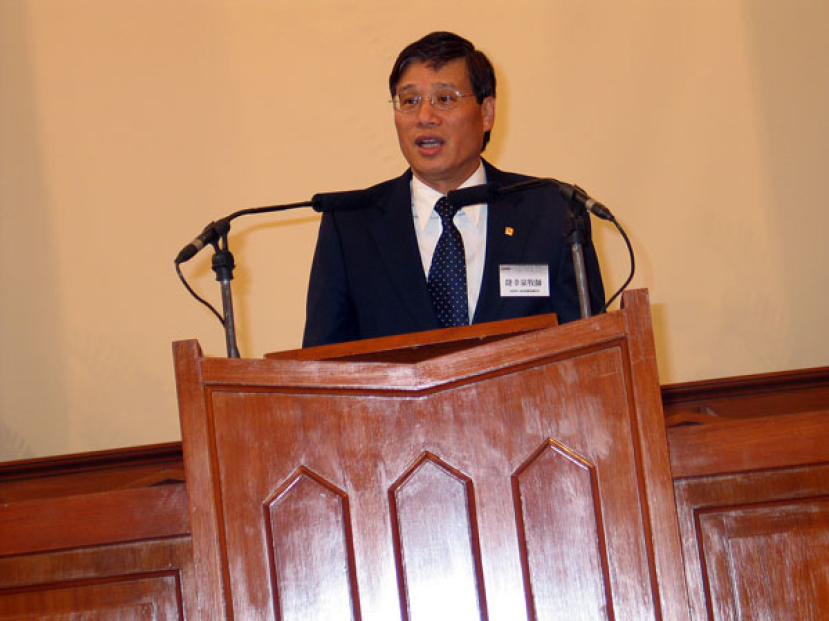 陸幸泉牧師:「神賜忍耐、愛心、智慧,使人能在災難中跨勝」