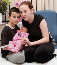 13歲少年爸爸引發英國道德顧慮