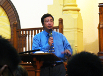 梁永善牧師澳洲向信徒講「海嘯中的呼喊」