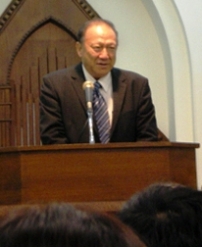 唐崇榮牧師神學畢業禮上談當今教會危機