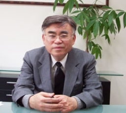 王緒醫師信仰見證:信靠耶穌真是幸福!