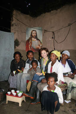 鄭秀文坐言起行 探訪非洲貧困孩子