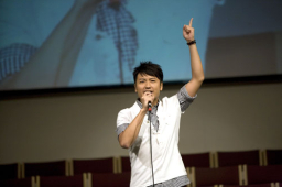 高皓正宣佈婚訊 勸喻青年人等待真愛