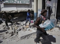 海地地震救援仍未足够 搶劫暴力頻生