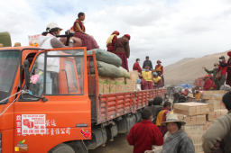 救世軍6千張摺床送青海災民抗嚴寒