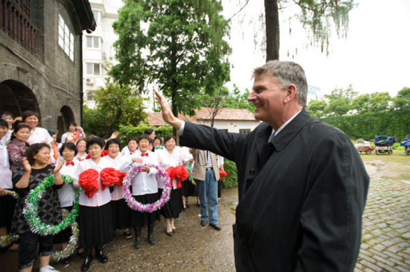 葛福臨重訪母親出生地淮安 主持聖經學院奉獻禮