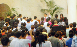 華人佈道家張伯笠牧師韓國佈道 領150人信主