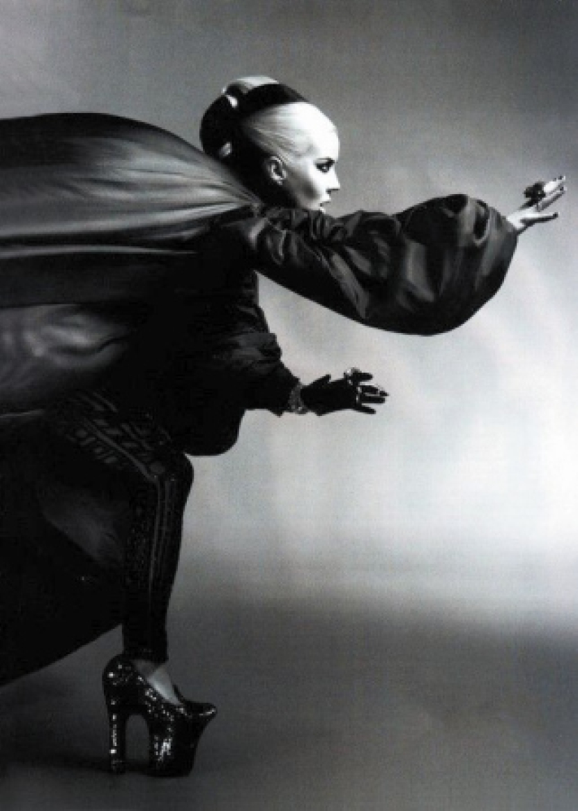 Lady Gaga扮修女唱「我愛猶大」再惹宗教人士不滿