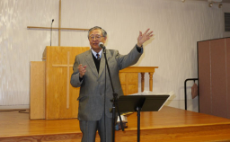 環聖創辦人容保羅牧師紐約推廣《新譯本》