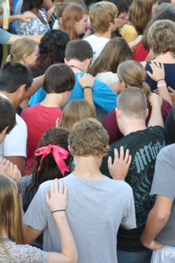 全美校園逾三千學生在「旗杆前見」為國家禱告