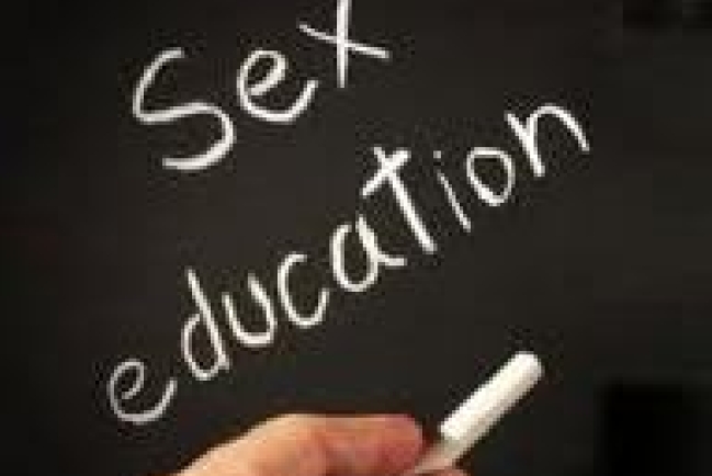 紐約中學性教育必修課內容露骨引發不滿