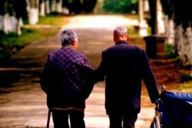 香港人壽命全球之冠 平均活到82.5歲