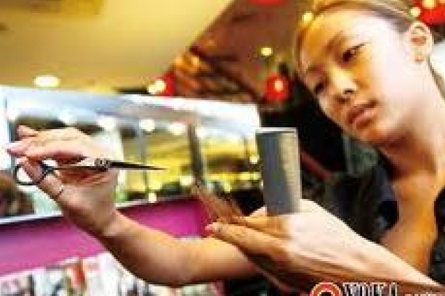 更新會髮型職業培訓 成功助學員入職