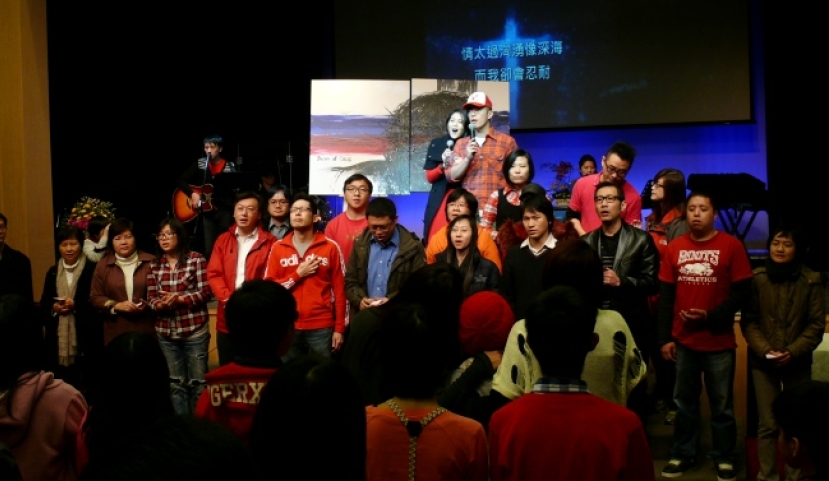 情人節之際 數百青年立志持守「珍愛」與貞潔