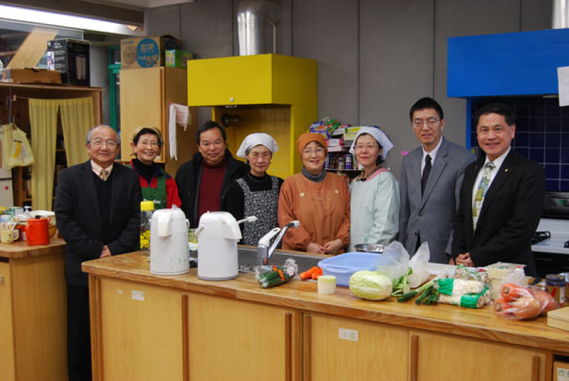 台福總會赴日贈逾十萬美元賑災善款