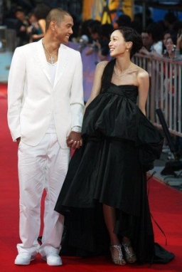 黑人范范宣明會助養孩童度生日