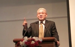 為何與耶穌同行才有出路？遠牧師：我走過兩條死路