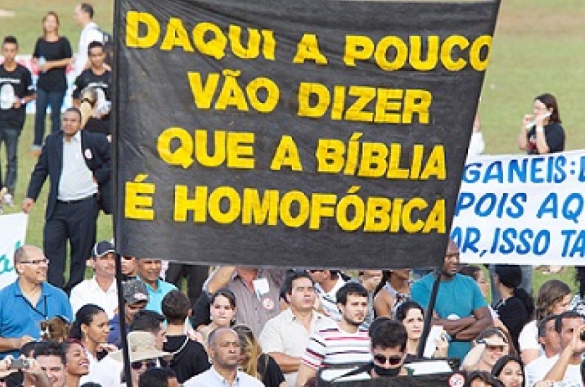 巴西30萬基督徒遊行反對「歧視同性戀法案」