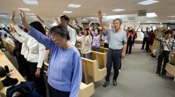 大選前華人教會為美國回歸真神禱告