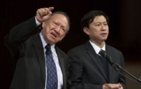 唐崇榮牧師洛杉磯佈道會數百靈魂歸主