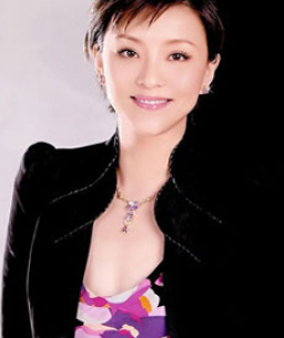 楊瀾微博暢談聖經 成為「基督徒」已20年