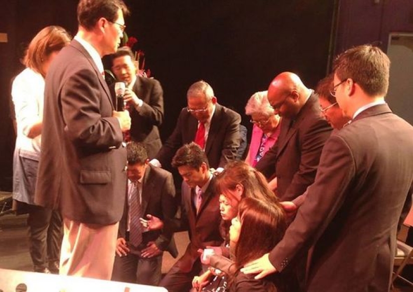 讚美之泉五名成員被按立 服事越甘甜