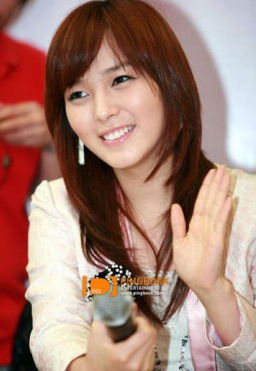 Wonder Girls隊長閔先藝隨夫赴海地慈善宣教