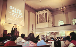 唐崇榮牧師心律異常 佈道聖工仍不懈